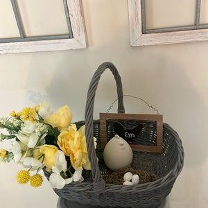 Farmhouse Faux floral/gray basket, nest with eggs , egg sign and mama hen. 🐓